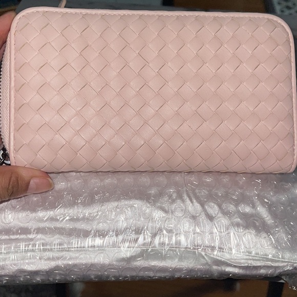 Bottega Veneta wallet pink excellent condition - Picture 4 of 9